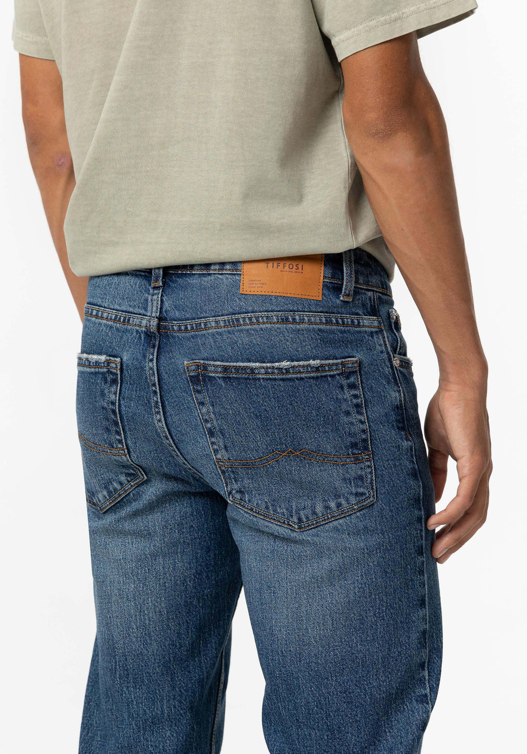 Vaqueros rotos Trevor_32